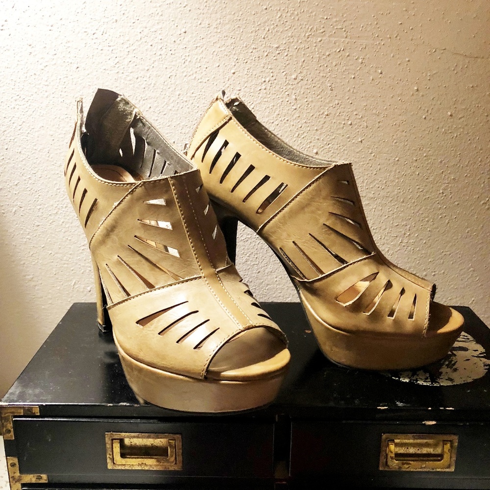 Pink & Pepper Platform Heeled Booties